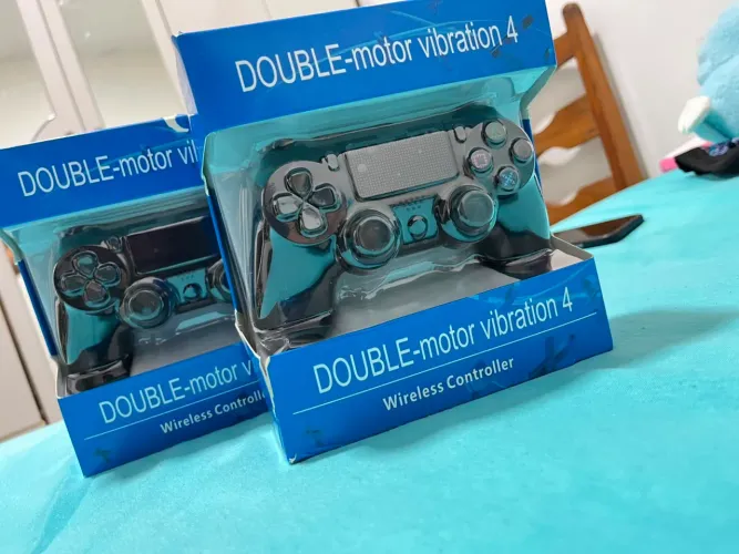 Kit 2 Controles Sem Fio Bluetooth PS4 / PC / Celular (Novos na Caixa)