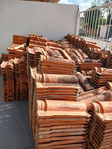 Telhas de barro usadas 1$ cada