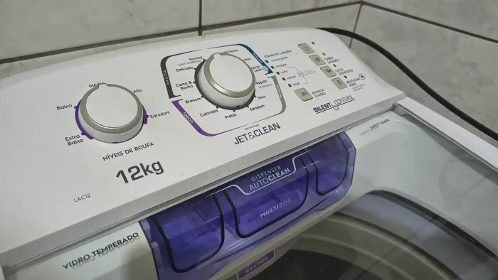 Máquina lavar 12 kilos Electrolux igual nova 