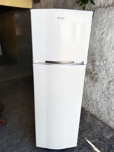Geladeira Consul Frost Free 330 litros