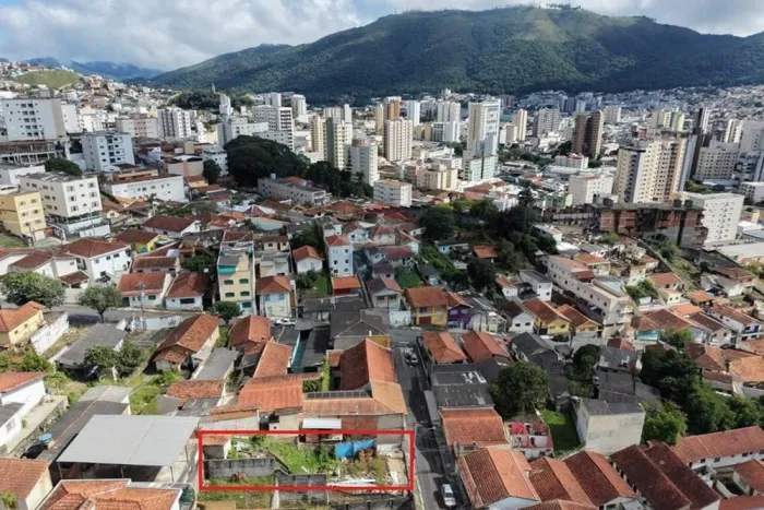 "Terreno 300m² em Jardim Cascatinha, MG, à venda!"