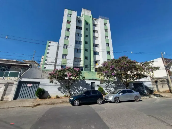 Excelente Área Privativa - Prédio Pilotis