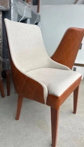 Cadeiras para sala de jantar em madeira maciça