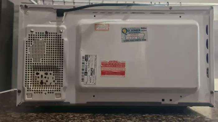 Microondas Eletrolux com defeito, com prato de microondas original 