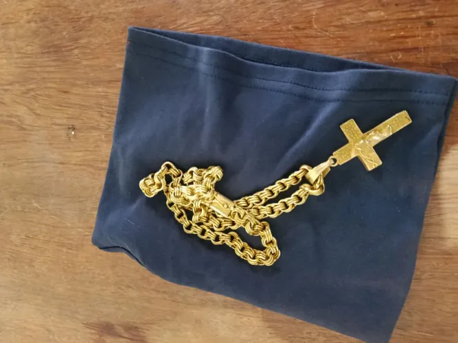 Vendo cordão de moeda antiga grosso 