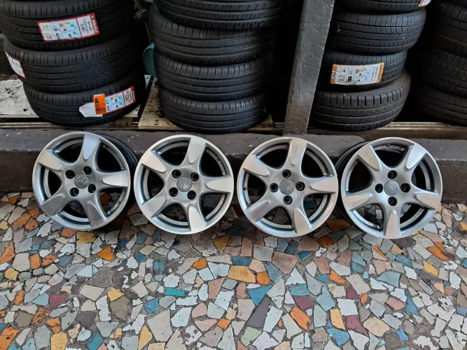 Jogo de rodas de liga leve aro 14/4 furos originais Honda Fit City e outros