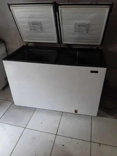 Vende freezer 