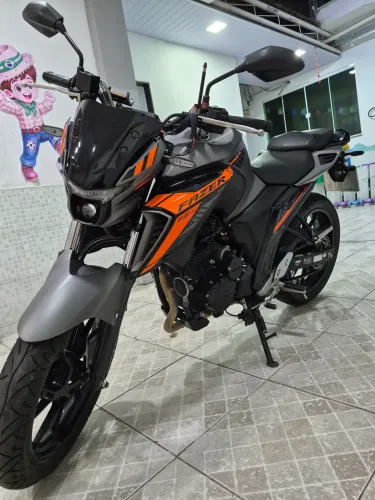 Yamaha FZ25 Fazer Connected ABS