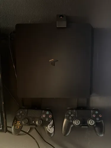 PS4 slim