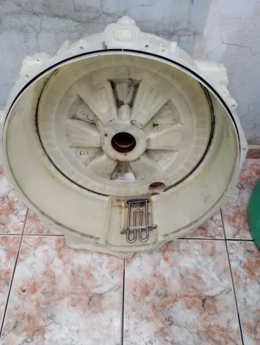 Vendo tanque traseiro e cesto da lava e seca Samsung!