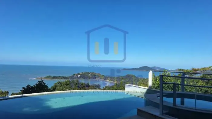 Casa em Condomínio - Condomínio Taguaíba - Guarujá - 4 Dormitórios - 600m².