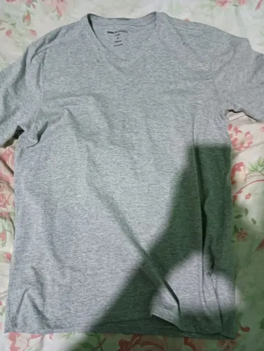 Camisa gola v tamanho P