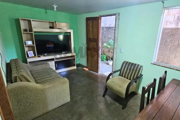 Casa com 02 quartos à venda em Amparo - Nova Friburgo