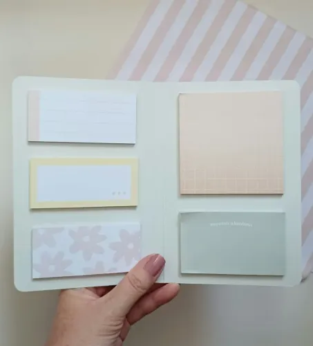 Stick notes meg & meg