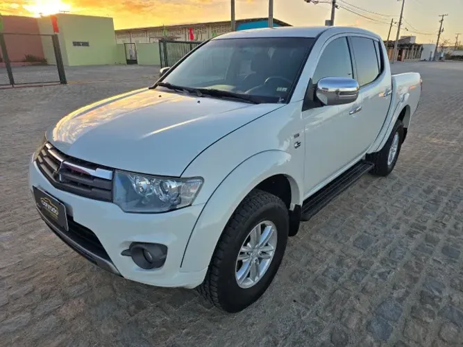 Mitsubishi L200 Triton HPE 3.2 CD TB Int.diesel MEC 2015