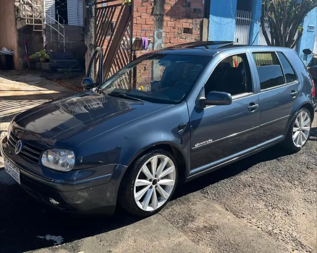 Volkswagen Golf 2.0/2.0 T. Flex Mec.(black & Silv) 2001