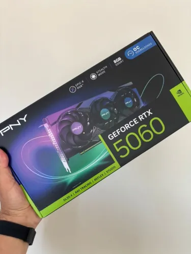 Placa de Video RTX 5060 / 8GB PNY TripleFan (leia a descrição)