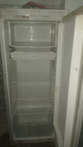 Geladeira funcionando perfeitamente 320