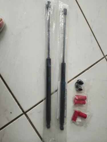 Amortecedores para porta malas (Fiat bravo) com molas para subida semi automática.
