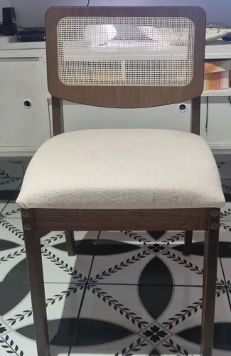 VENDO POR:990,00 REAIS ESSAS 4 CADEIRAS ESTOFADAS PARA MESA DE JANTAR, ESTÃO NOVAS E .