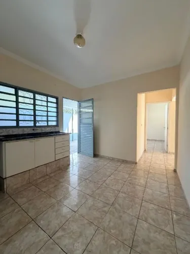 Casa com 3 dormitórios para alugar, 90 m² por R$ 2.360,00/mês - Vila Margarida - Americana