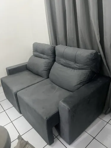 Sofa Novo de dois lugares.