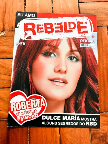 Eu amo Rebelde - RBD pôster Dulce Maria