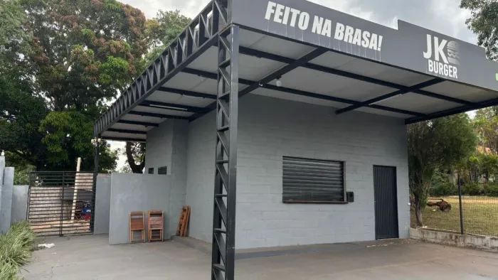 Oportunidade vendo estrutura metálica 