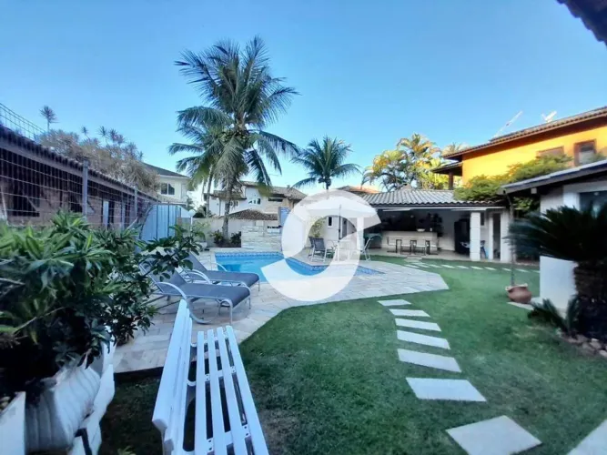Casa com 4 dormitórios à venda, 450 m² por R$ 3.900.000,00 - Camboinhas - Niterói/RJ