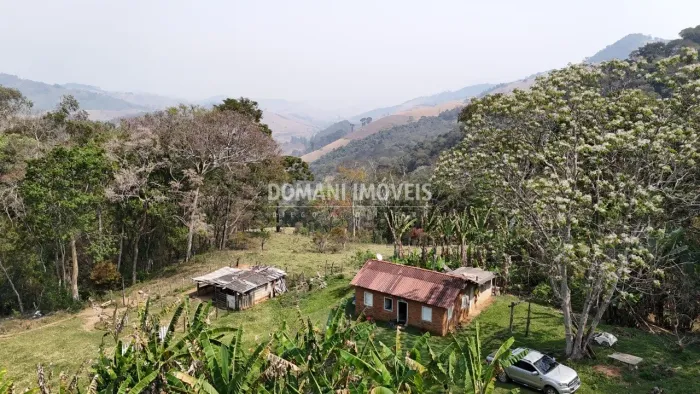 Deslumbrante Área Rural com Vista na Região de São Bento do Sapucaí/SP