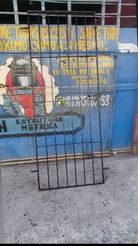 Grade novas e usadas temos todos os tamanhos leia a descrição metro quadrado a partir