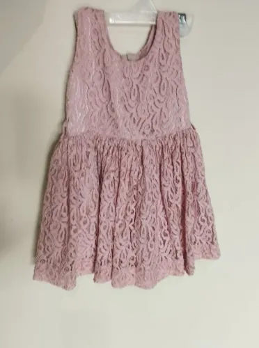 Vestido rosa de bebê
