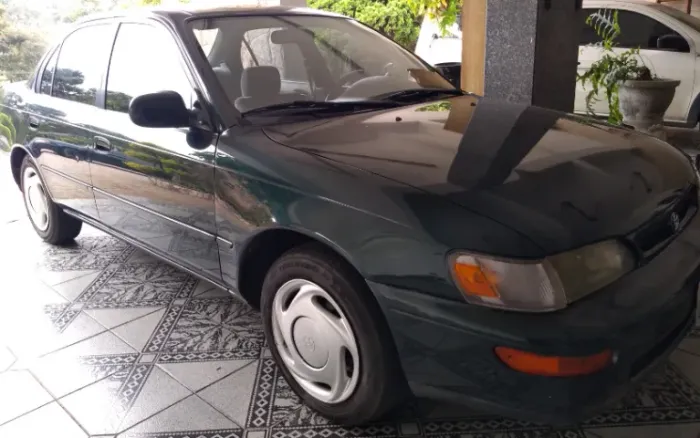 Toyota Corolla LE- 1.8 - ano 1997 (para colecionadores) todo original - 2º Dono