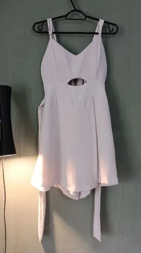 Macaquinho Branco que parece vestido