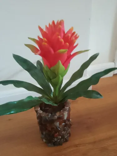 Vaso Vintage de bromélia cor laranja