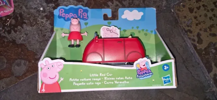 Veículo e figura Peppa pig little red car novo