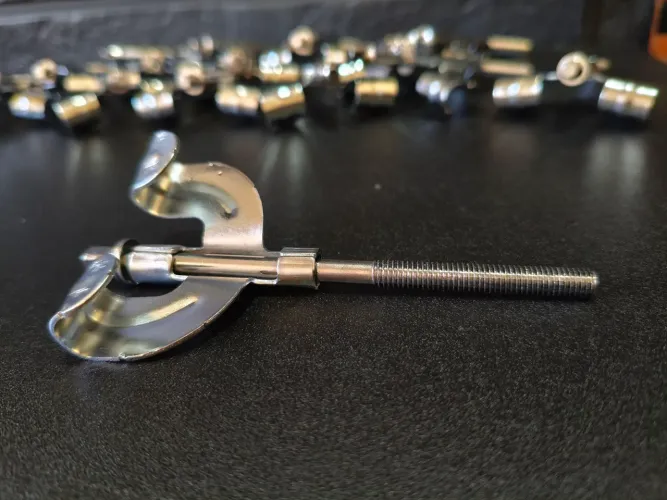 PARAFUSOS COM GARRAS PARA BUMBO (KIT COM 16) 