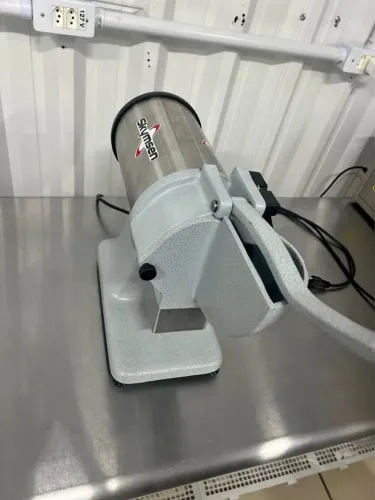 Ralador de Queijo e Coco Skymsen RQC - 3 Discos 0,5HP (220V)