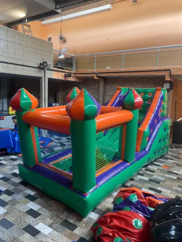 Mini Tobogã com Piscina de Bolinhas inflável (Dinheiro ou PIX)