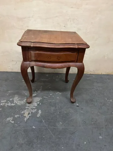 Mesa de Cabeceira Antiga em Peroba do Campo Est Chipandelle (no estado)