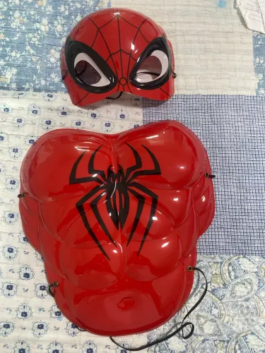 Máscara e peitoral homem aranha , produto bom para o carnaval 