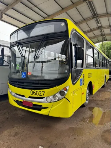 Ônibus urbano coletivo Mercedes 2012 