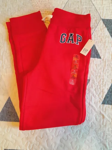 Calça de Moletom GAP Vermelha - Infantil - XL (12 anos)