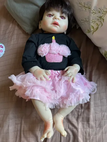 Linda Boneca Reborn com Roupa de Festa