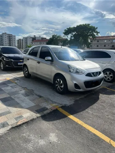 Nissan March 1.0 carro super econômico!!