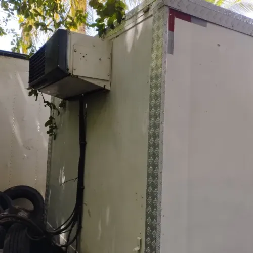 Vendo baú refrigerado 