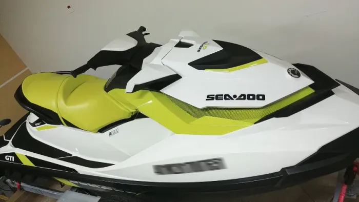 Jet ski Seadoo GTI 90 2017 (apenas 5 horas!)