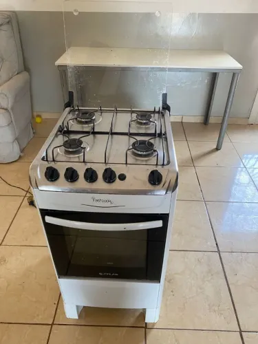 Fogão 4 bocas entrego aqui na região