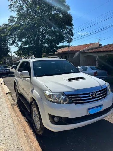 Toyota Hilux SW4 SRV D4-d 4X4 3.0 TDI Dies. AUT 2012