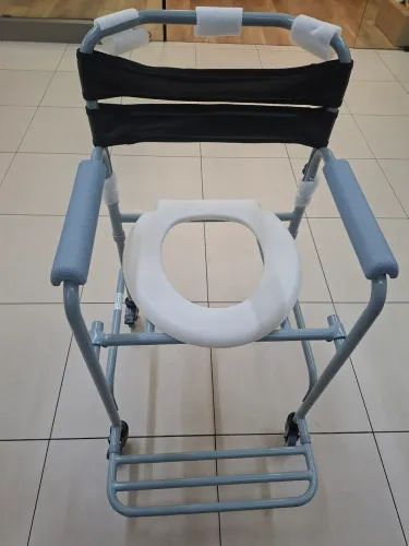 Cadeira de banho desmontável
